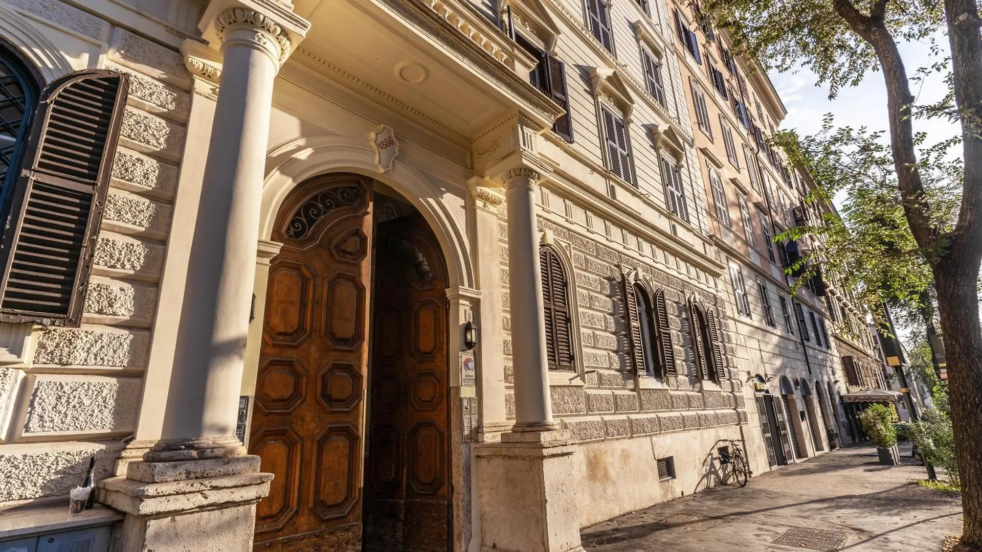 Domus Alessandro City Apartment Rome