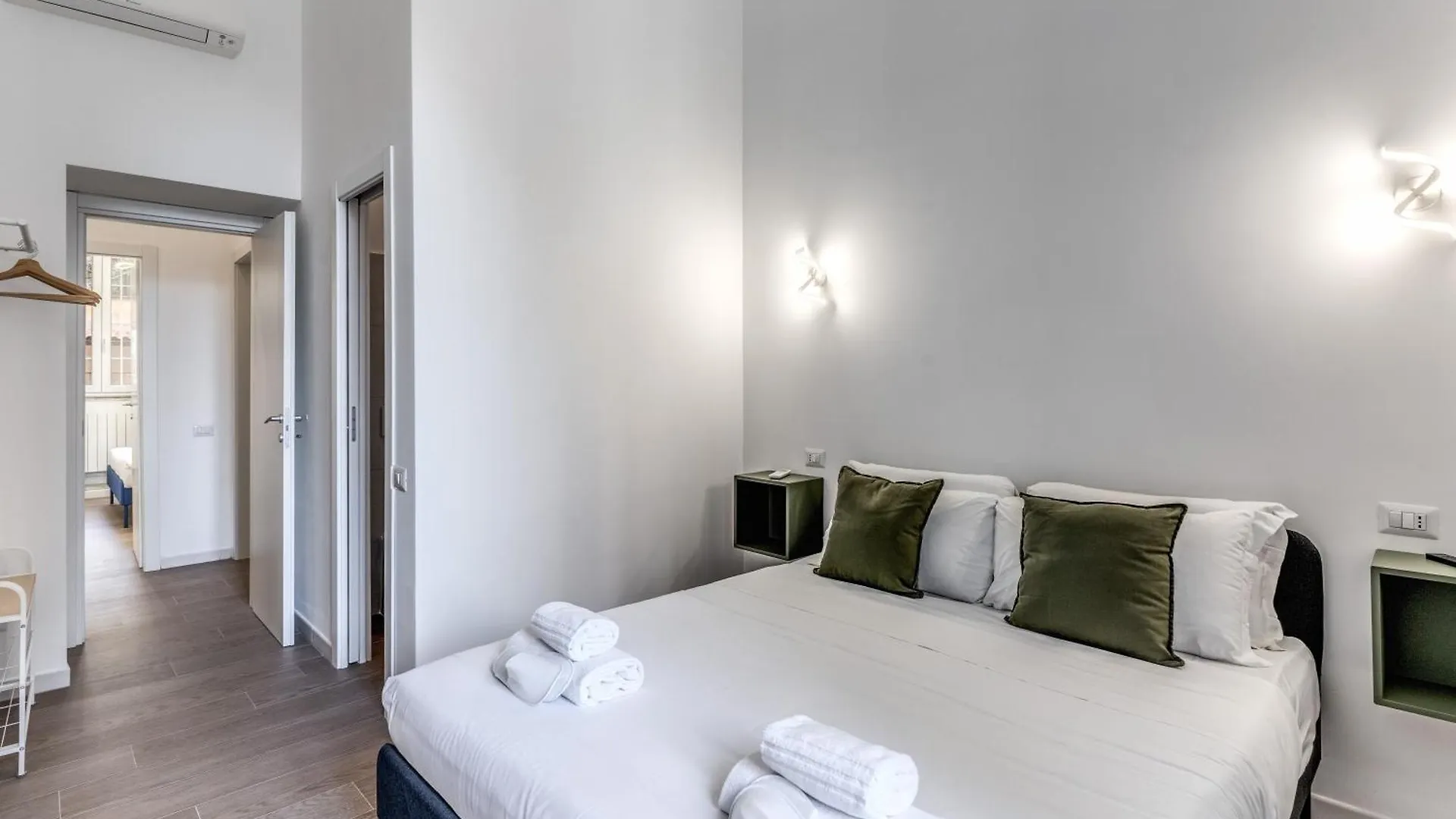Domus Alessandro City Apartment Rome